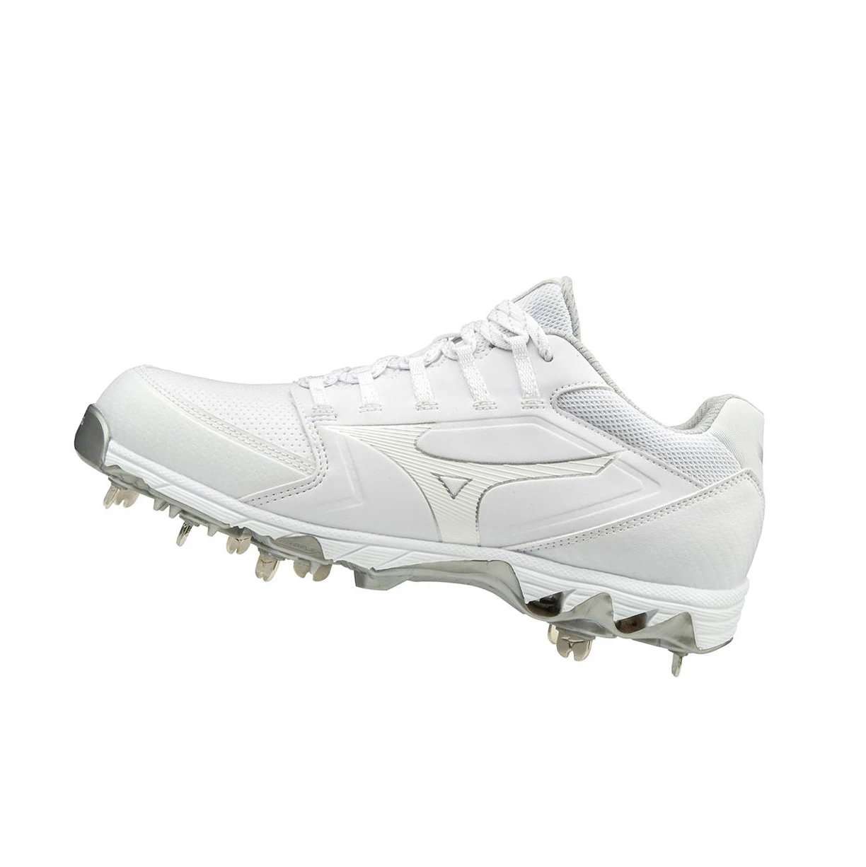 White Mizuno 9-spike Swift 6 Low Metal Women\'s Softball Cleats | 607-JACMWD